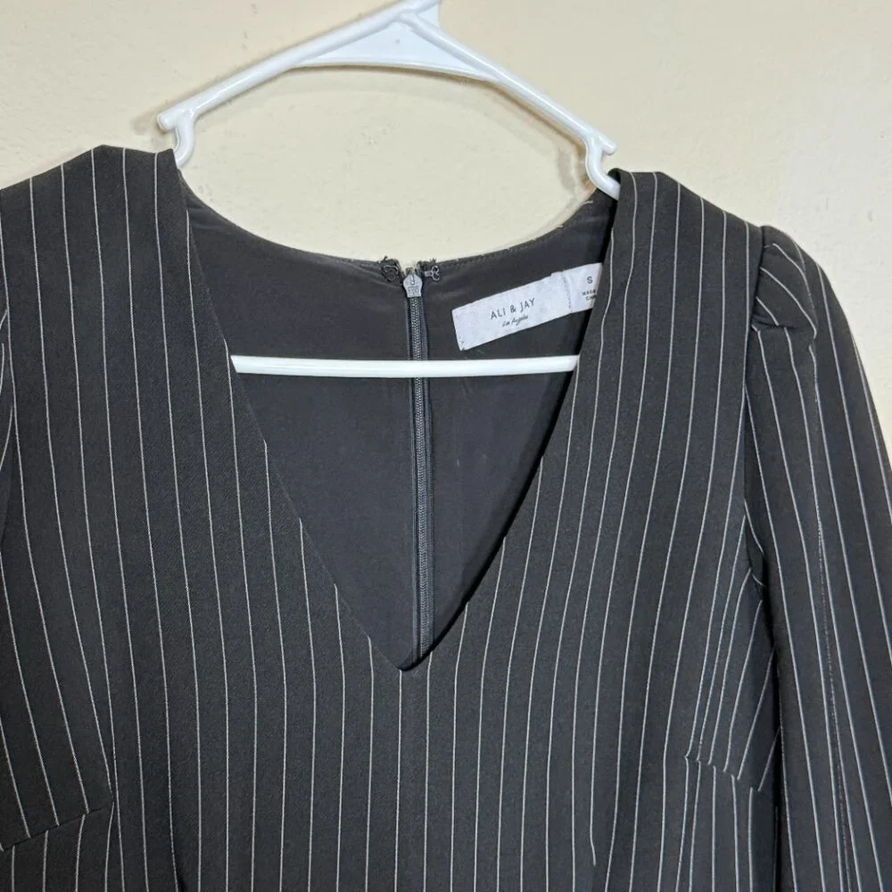 Ali & Jay dress Black Striped Long Sleeve Midi Dress Midi  LIKE NEW, S Women - Picture 3 of 7